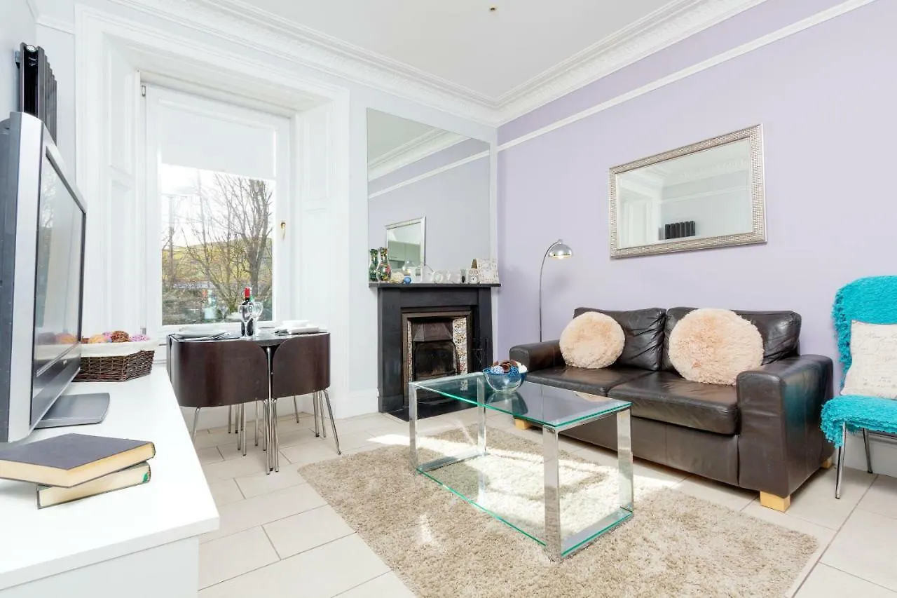 Edinburgh Near Centre Luxury Apartment location
