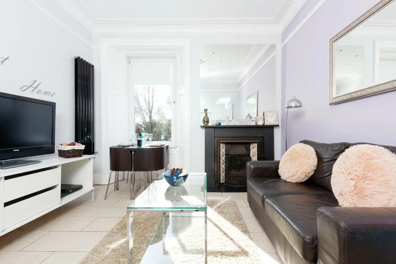 Edinburgh Near Centre Luxury Apartment 0*,  United Kingdom