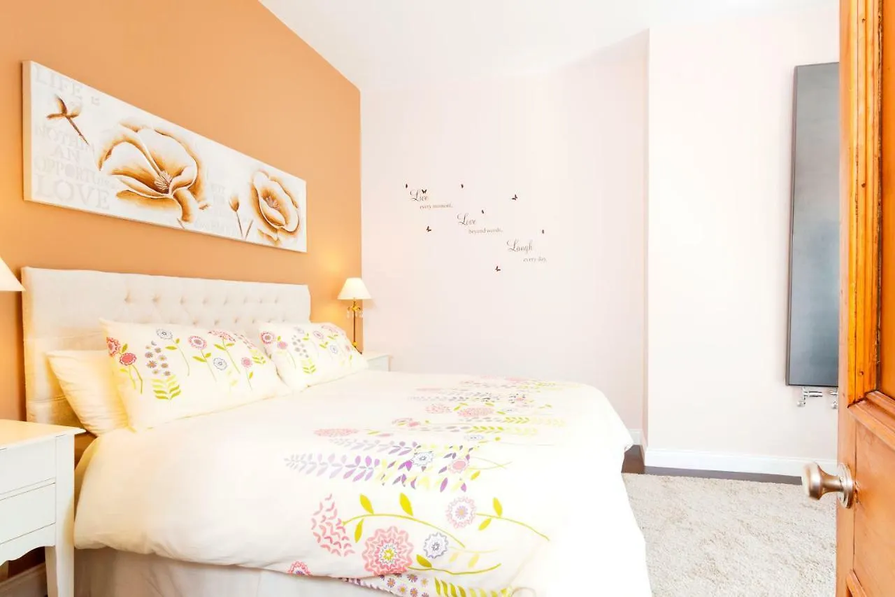 Edinburgh Near Centre Luxury Apartment